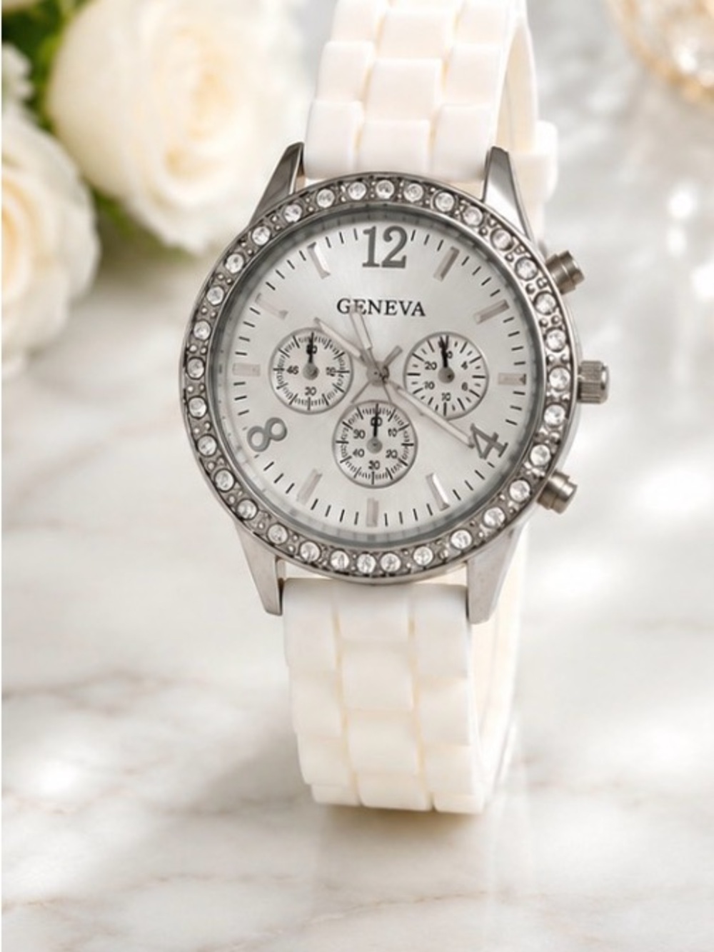 Y2K Geneva White Silver Rhinestone Watch Glam New Battery